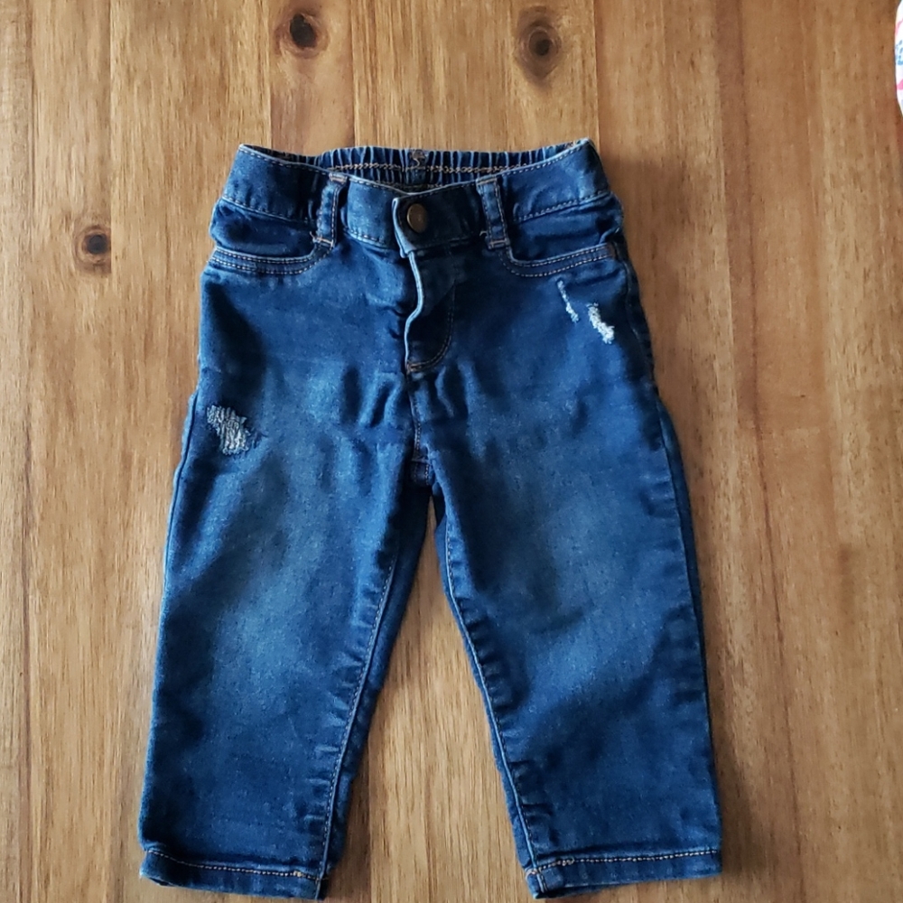 Old Navy Distressed Jeans 6-12m